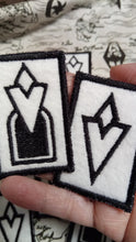 Load image into Gallery viewer, Skyrim Quest Markers: Indoors and Outside patches (Inspired by source material)